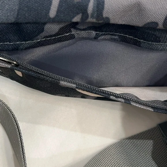 WATERFLY Fanny Pack for Women Men Water Resistant Belt Bag 4 Pockets - Picture 6 of 13